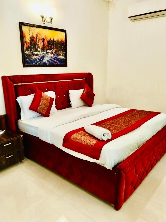Fortune Home Service Apartment 2Bhk,E28 Saket 2A New Delhi Exterior photo